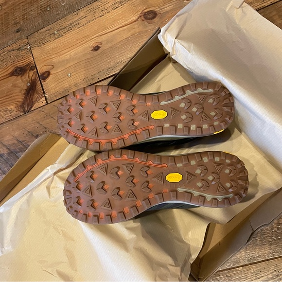 Brand new merrell nova 3 mid wp - Picture 2 of 5